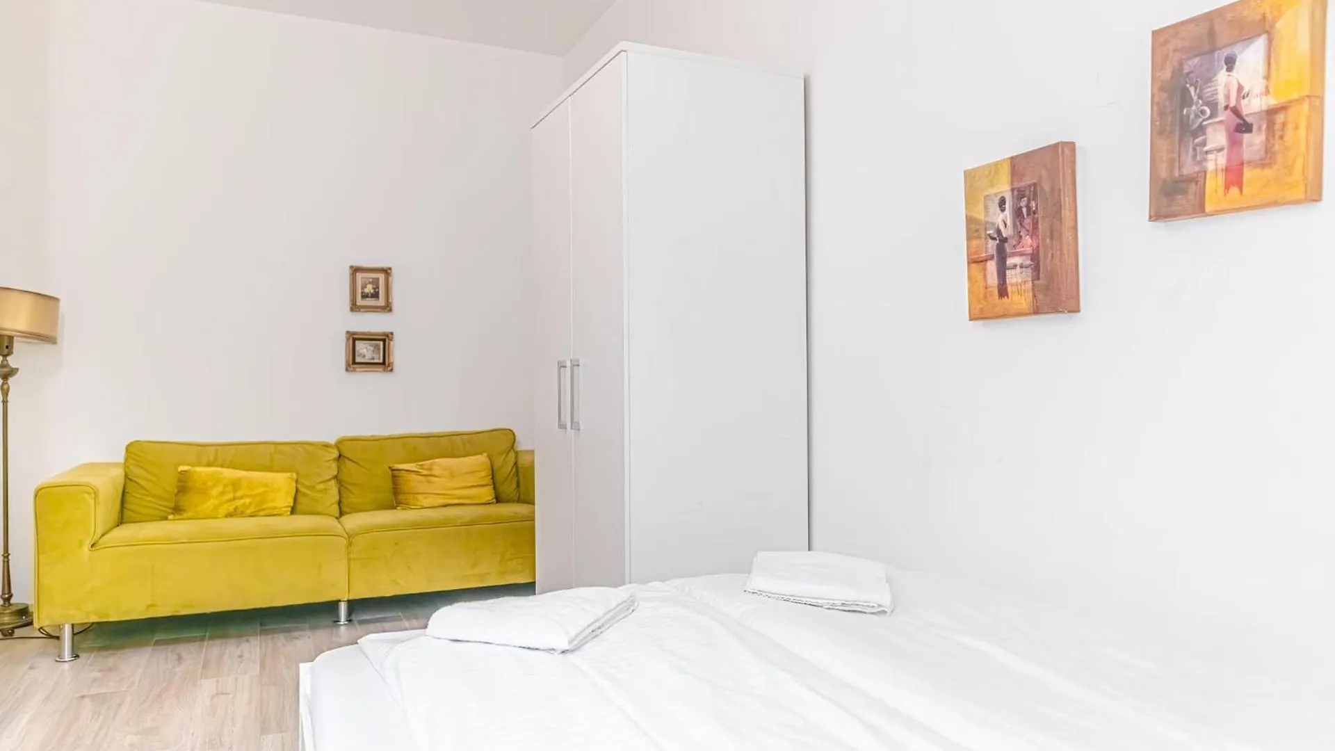 Stylish & Cost-Effective 2Br Ideal Extended Stays Vienna Apartment