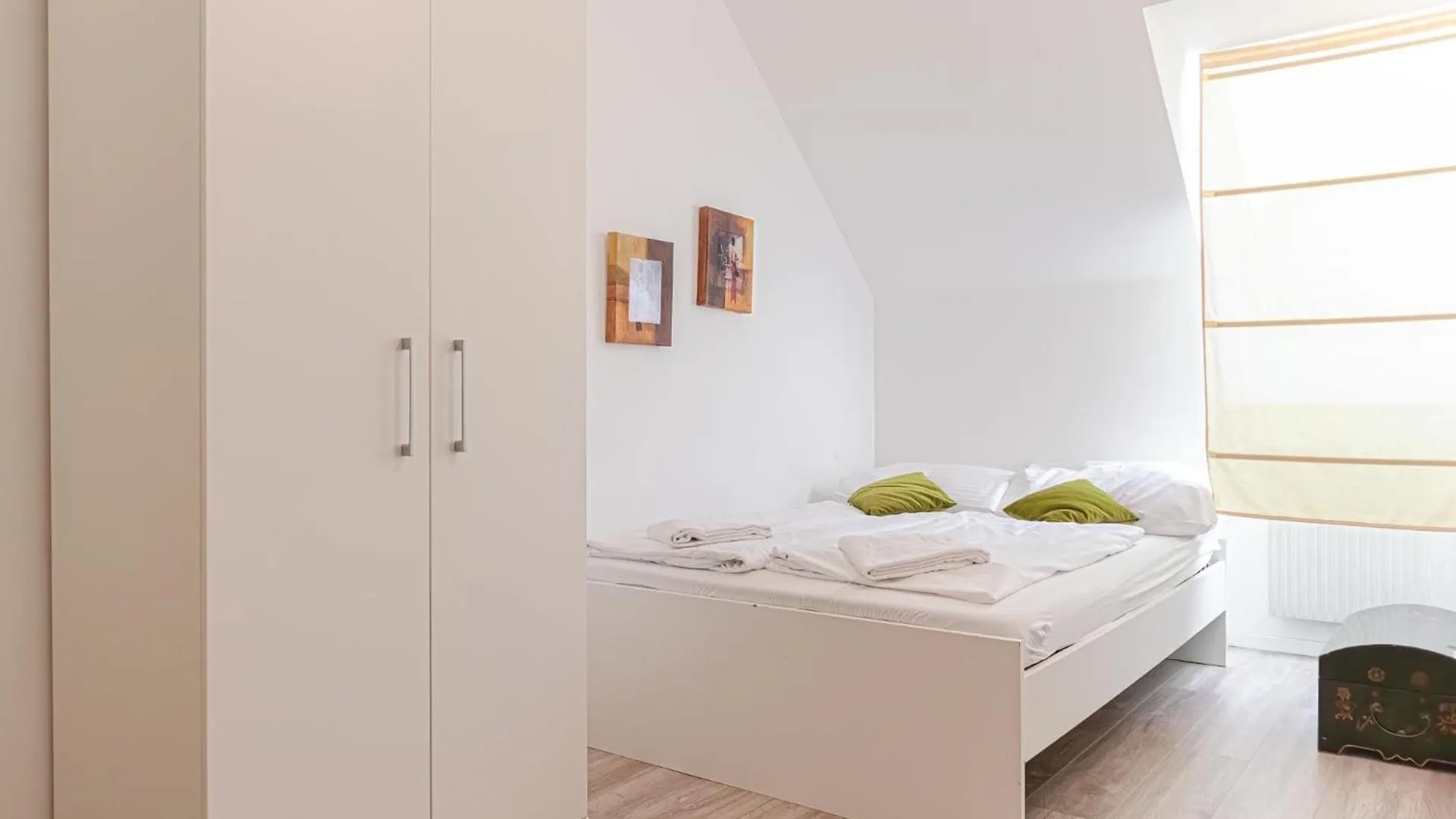 Stylish & Cost-Effective 2Br Ideal Extended Stays Vienna Apartment